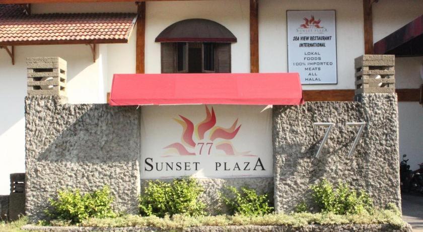 Hotel 77 Sunset Plaza Cisolok Exterior foto