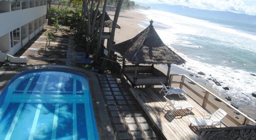 Hotel 77 Sunset Plaza Cisolok Exterior foto